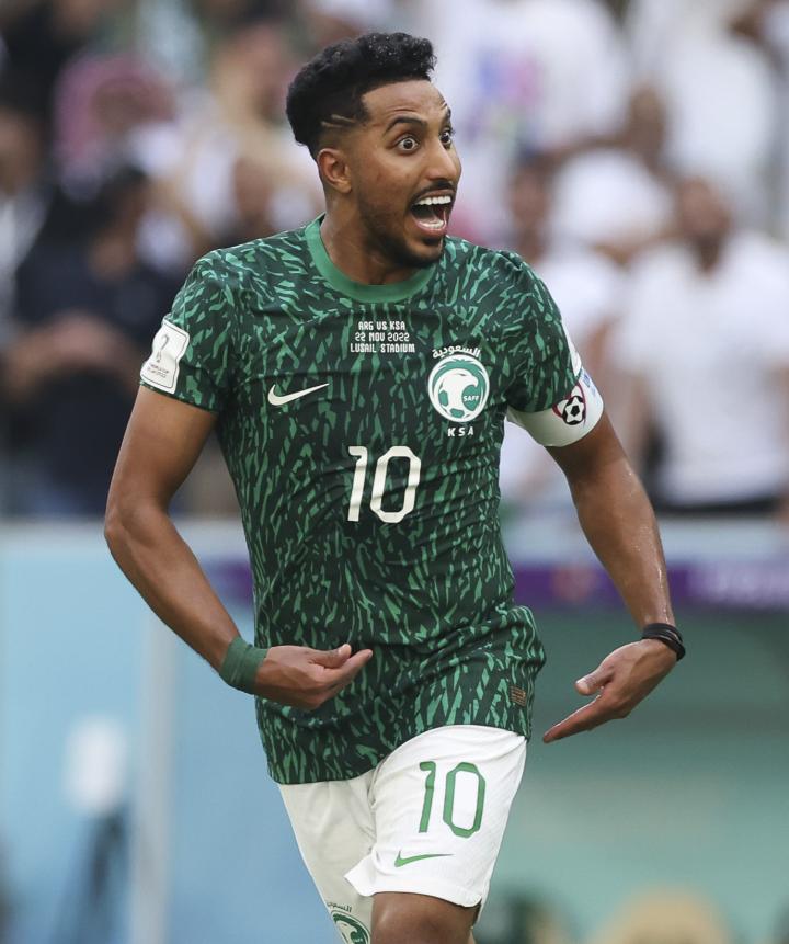 全队由4位 全队由4位